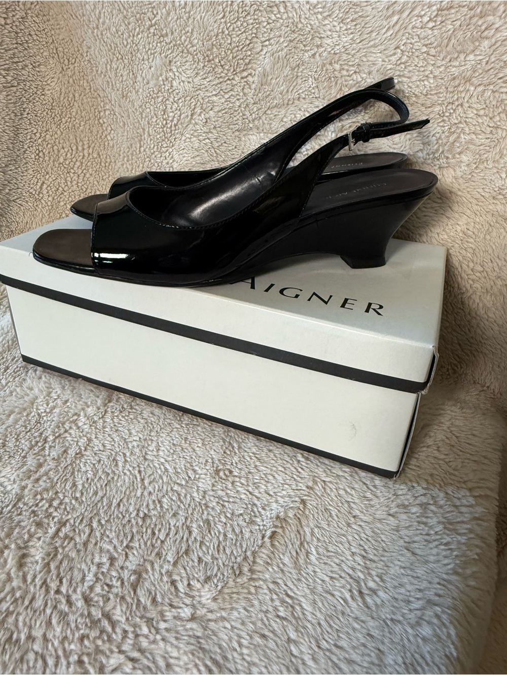 Etienne Aigner "E-Tender" Black Patent Leather Women's slingback Kitten Heels 10